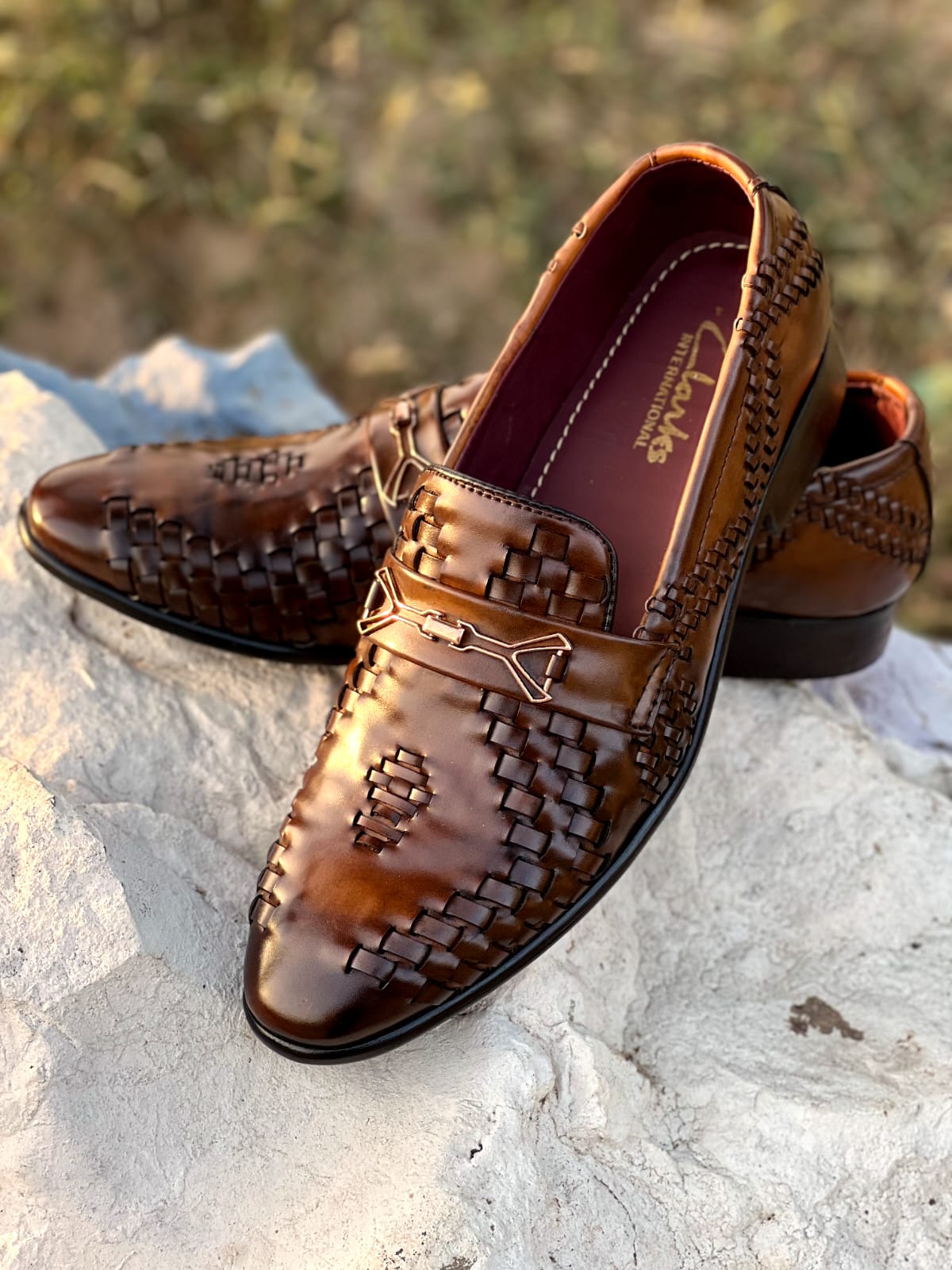 Sheet Sole premium Cherry leather woven style