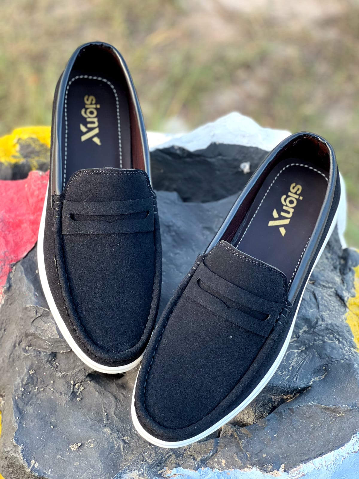White Sole Chari Leather Black